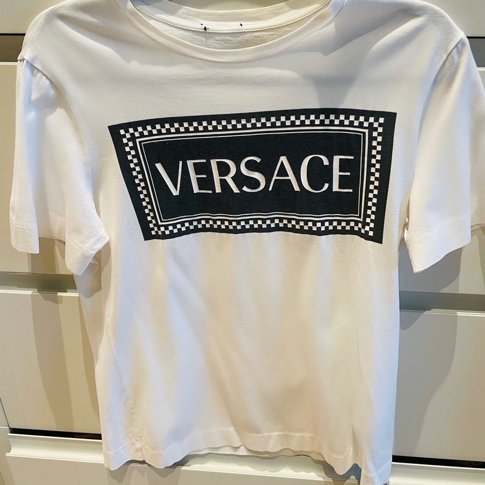 Versace t shirt size medium